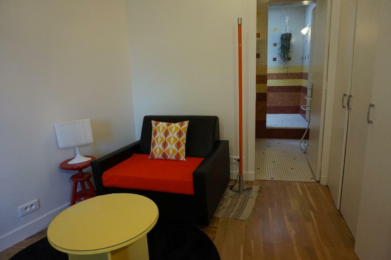 Une Chambre A Neuilly Guest House Exterior photo
