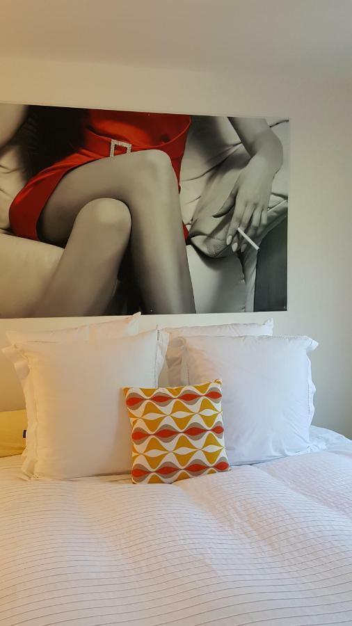 Une Chambre A Neuilly Guest House Exterior photo